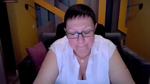 Snapshot of barbaraturners chatting on March 12, 6:53 pm barbaraturners online show from March 12, 6:53 pm