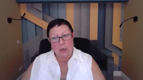 Snapshot of barbaraturners chatting on October 15, 7:15 pm barbaraturners online show from October 15, 7:15 pm