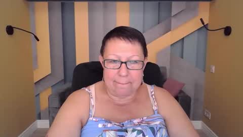 Snapshot of barbaraturners chatting on September 12, 7:05 pm barbaraturners online show from September 12, 7:05 pm