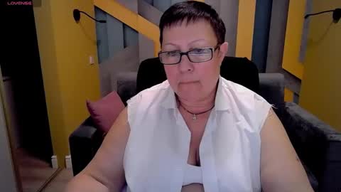 Snapshot of barbaraturners chatting on March 11, 2:10 am barbaraturners online show from March 11, 2:10 am