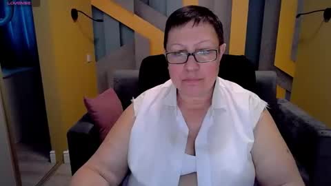 Snapshot of barbaraturners chatting on March 11, 5:13 am barbaraturners online show from March 11, 5:13 am