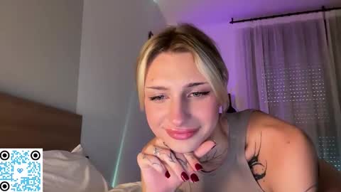 My name is Molly. Please say hello I like talking to you. If you have any wishes or obscene desires please use the tip menu online show from September 28, 4:05 pm