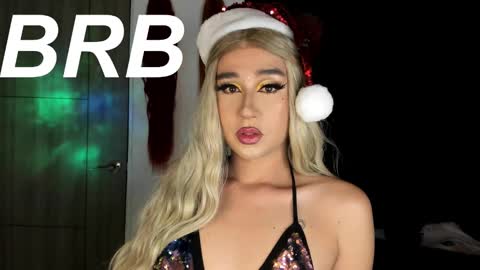 Snapshot of barbie_boy_ chatting on December 5, 10:50 am I work from home this is my room 3 online show from December 5, 10:50 am