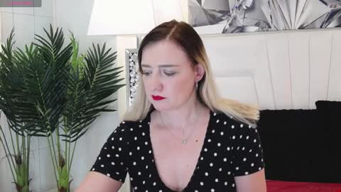 Ann online show from December 16, 11:44 am