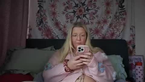 barbiegirl966 online show from April 14, 9:34 am