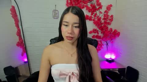 Snapshot of barbiegirl___ chatting on September 17, 5:11 am barbiegirl___ online show from September 17, 5:11 am