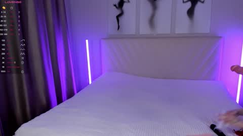 Snapshot of barbielina_ chatting on September 21, 8:02 pm Emma online show from September 21, 8:02 pm