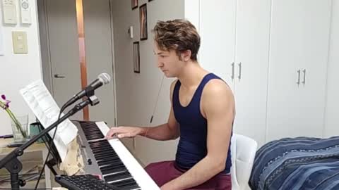 BareBritPianist online show from November 25, 6:01 am