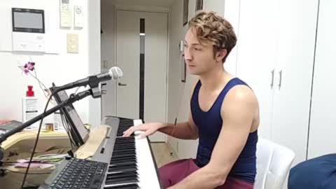 BareBritPianist online show from November 30, 8:32 am