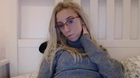 Lena online show from November 8, 5:49 pm