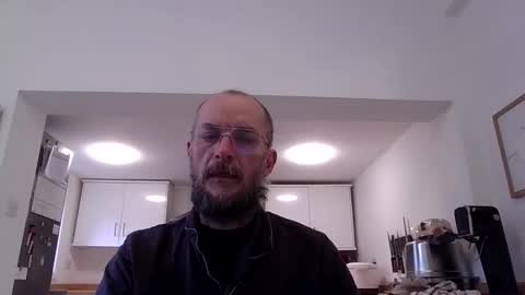 Snapshot of basiccamguy chatting on October 18, 8:51 am basiccamguy online show from October 18, 8:51 am