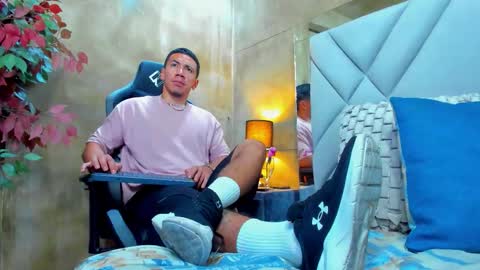 Snapshot of bastian_franco01 chatting on September 25, 2:13 pm Bastian Independent Model online show from September 25, 2:13 pm