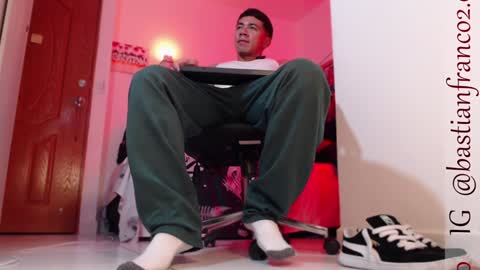 Snapshot of bastian_franco01 chatting on December 10, 3:30 am Bastian Independent Model online show from December 10, 3:30 am