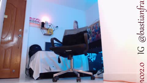 Snapshot of bastian_franco01 chatting on December 22, 12:39 am Bastian Independent Model online show from December 22, 12:39 am