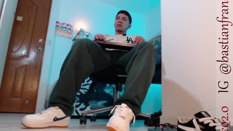 Snapshot of bastian_franco01 chatting on December 3, 4:42 am Bastian Independent Model online show from December 3, 4:42 am
