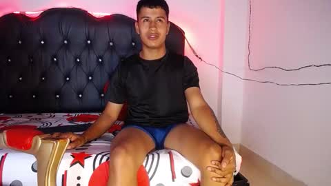 Snapshot of bastian_jonnes chatting on October 15, 2:48 am Bastian online show from October 15, 2:48 am