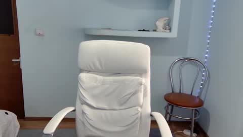 Snapshot of basystem8 chatting on March 3, 10:28 am BASY online show from March 3, 10:28 am