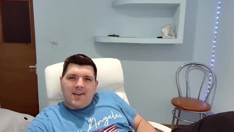 Snapshot of basystem8 chatting on February 15, 9:27 am BASY online show from February 15, 9:27 am