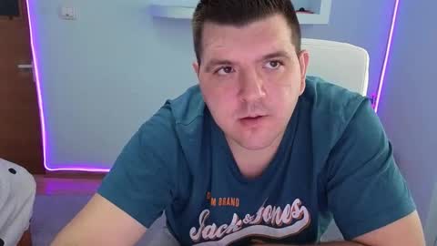 Snapshot of basystem8 chatting on September 20, 7:22 am BASY online show from September 20, 7:22 am