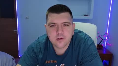 Snapshot of basystem8 chatting on October 8, 2:40 am BASY online show from October 8, 2:40 am
