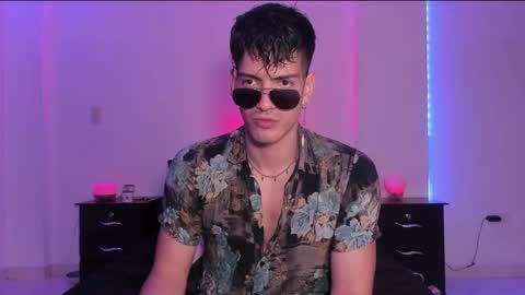 Snapshot of bbbeachboy chatting on February 2, 2:38 am Valentino online show from February 2, 2:38 am