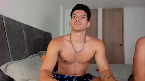 Snapshot of bbbeachboy chatting on September 15, 10:44 pm Valentino online show from September 15, 10:44 pm