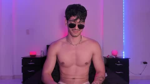 Snapshot of bbbeachboy chatting on January 18, 3:31 am Valentino online show from January 18, 3:31 am