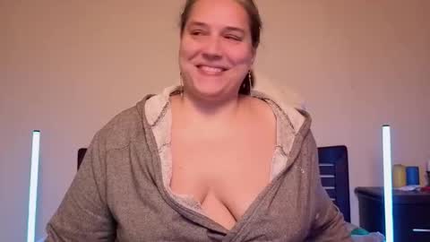 Love online show from November 27, 5:26 am