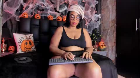 Snapshot of bbwlatina01 chatting on October 18, 12:20 pm Bbwlatina01 online show from October 18, 12:20 pm