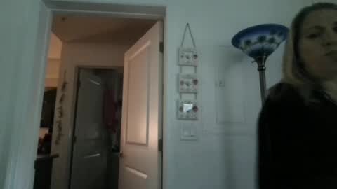 Emma online show from November 10, 5:43 am