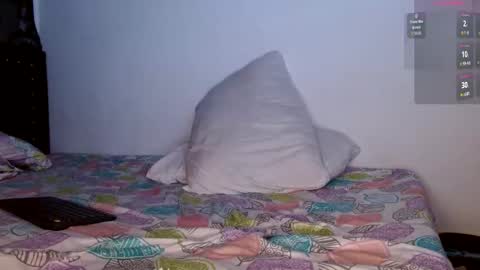Snapshot of bear_97s chatting on October 22, 2:15 am Pipe online show from October 22, 2:15 am
