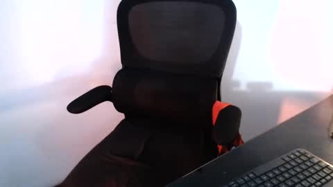 Beard Guy online show from November 6, 3:20 am