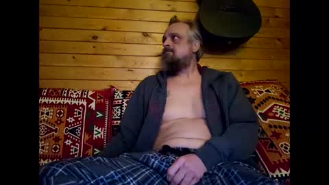 Snapshot of bearded_woodsman chatting on December 18, 3:55 pm bearded_woodsman online show from December 18, 3:55 pm