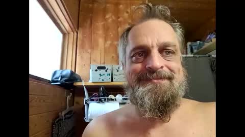 Snapshot of bearded_woodsman chatting on December 20, 6:45 pm bearded_woodsman online show from December 20, 6:45 pm