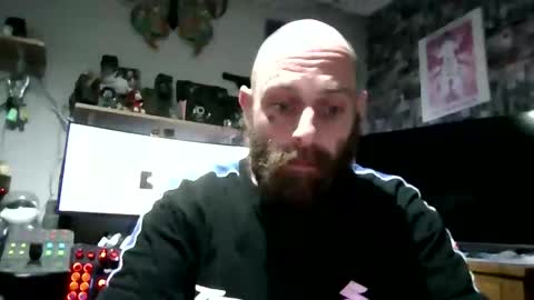 beardednjuicycock online show from February 11, 7:23 am