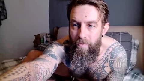 beardedtattedguy online show from December 1, 2:26 pm