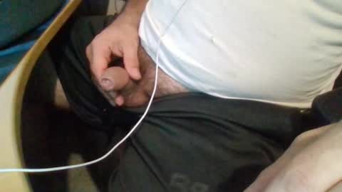 Snapshot of bearyuncut chatting on October 16, 7:24 pm bearyuncut online show from October 16, 7:24 pm