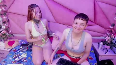 Beata And SofI online show from January 10, 9:23 am