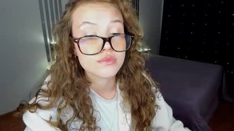 BeatriceWild online show from October 12, 11:03 am