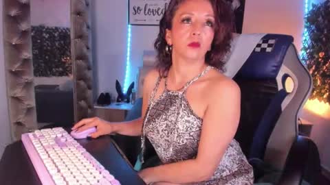 Chanel online show from October 30, 12:11 am