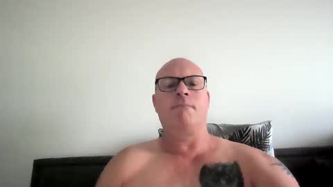 beatsboy87 online show from February 7, 9:58 pm