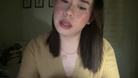 Snapshot of beautiful_lust69 chatting on December 1, 4:32 pm Sweet Aya online show from December 1, 4:32 pm