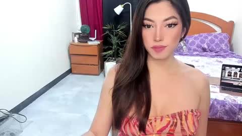 Queen Angela online show from January 4, 10:13 pm