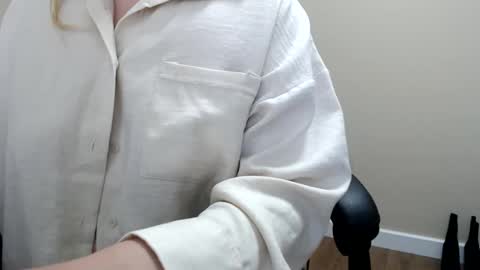 beauty_annyta online show from April 6, 7:31 am