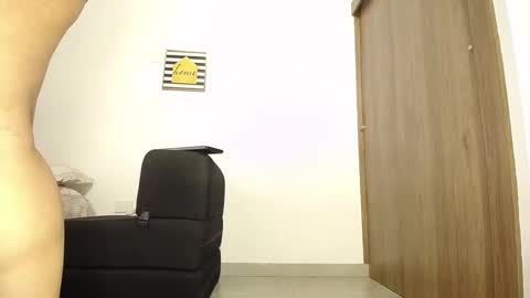 Snapshot of beauty_ass_69 chatting on February 7, 12:42 am NATHALIA online show from February 7, 12:42 am