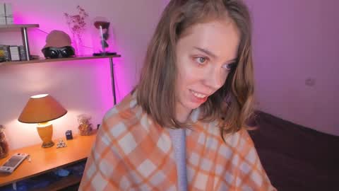 Snapshot of beautyeliise chatting on December 3, 11:07 am Eliise online show from December 3, 11:07 am