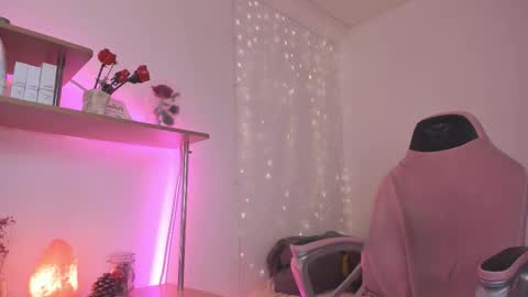 Snapshot of beautyeliise chatting on October 4, 2:04 pm Eliise online show from October 4, 2:04 pm