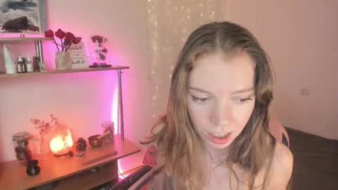 Eliise online show from January 9, 2:01 pm