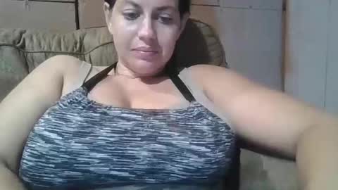 beccabee37 online show from October 21, 11:30 pm