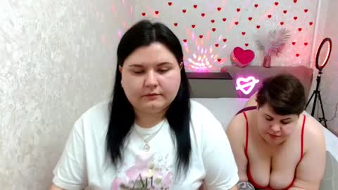 BeckyAndEllen online show from February 26, 11:21 am